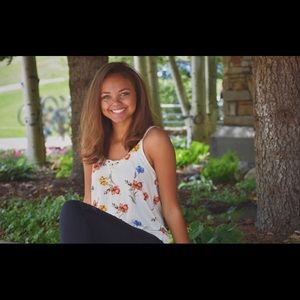 Meet your Posher, Cierra